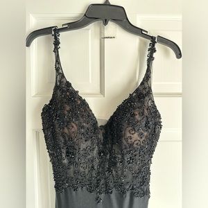 NEVER WORN - PROM DRESS: Ellie Wilde size 6 black mesh beaded mermaid dress